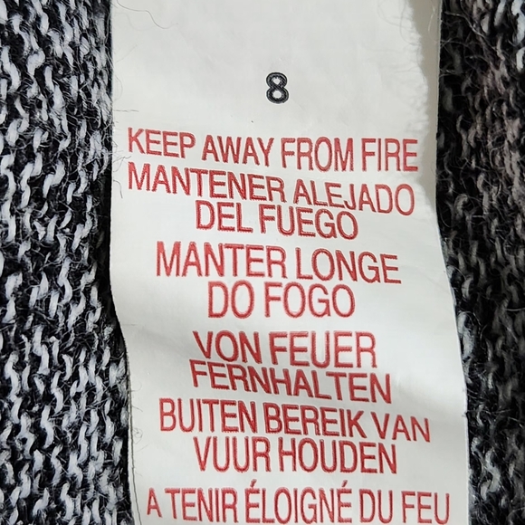 Atmosphere Black and White Knit Top - Picture 4 of 5